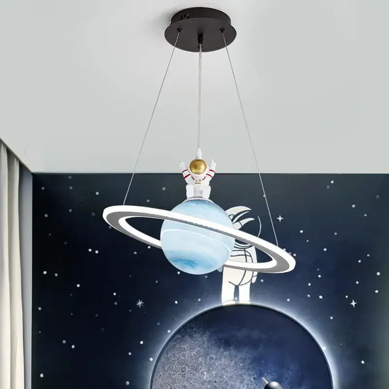 Hanging Moon Lamp - โคมไฟเพดานอะคริลิคทรงนักบินอวกาศสำหรับห้องเด็กผู้ชาย รุ่น New Children's Planet พร้อมไฟ